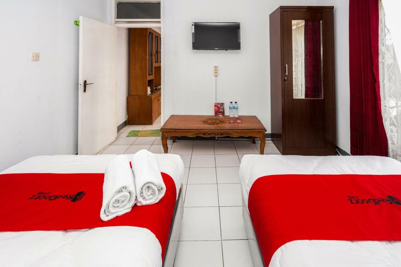 Reddoorz Syariah Near Rsud Cimacan Bogor Exteriör bild