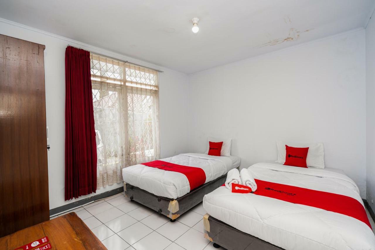 Reddoorz Syariah Near Rsud Cimacan Bogor Exteriör bild