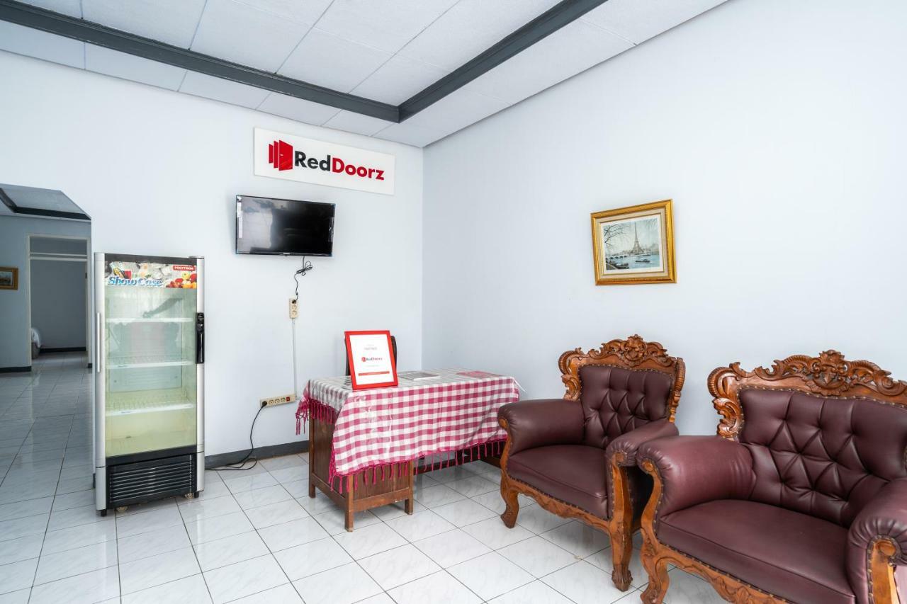 Reddoorz Syariah Near Rsud Cimacan Bogor Exteriör bild