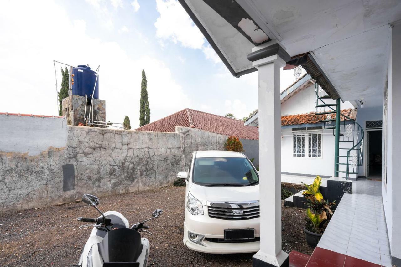 Reddoorz Syariah Near Rsud Cimacan Bogor Exteriör bild